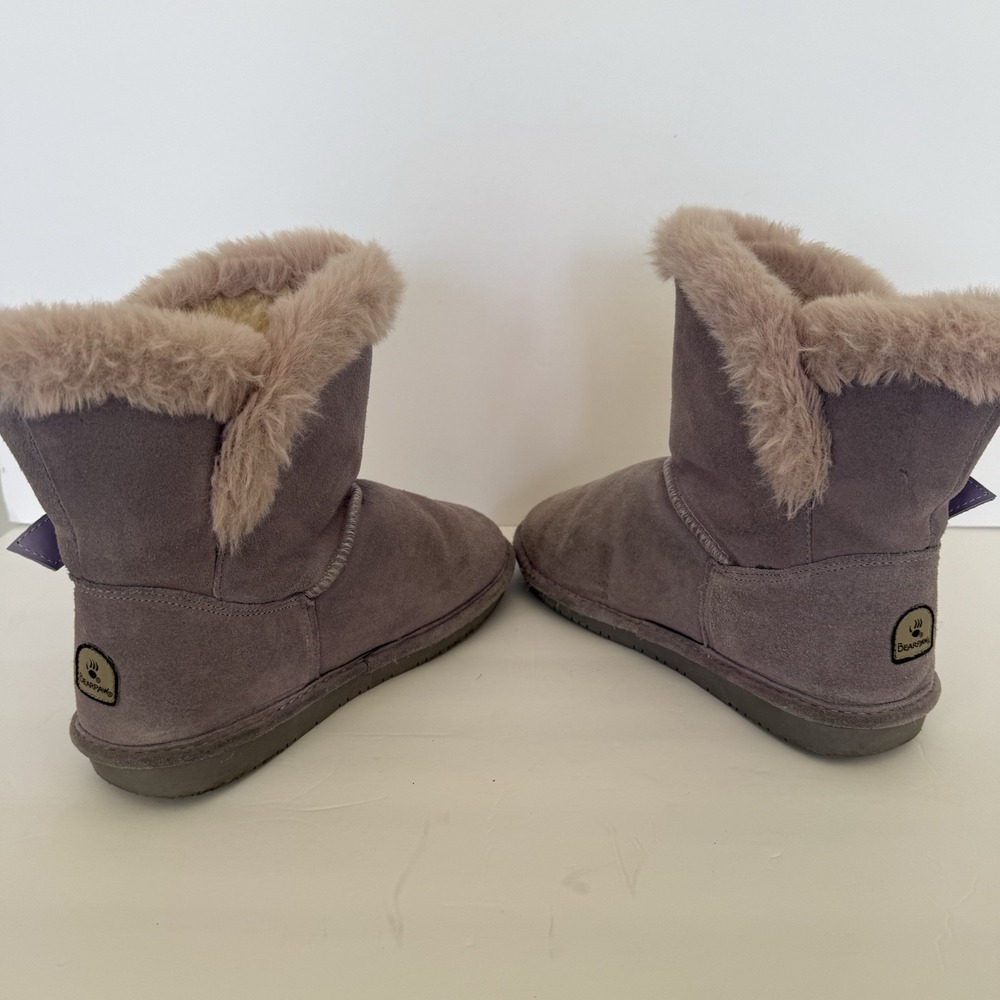 BearPaw Betsy Boots Youth Size 5 Purple Suede Faux Fur Lined Pull On Bougie‎ - Picture 2 of 9